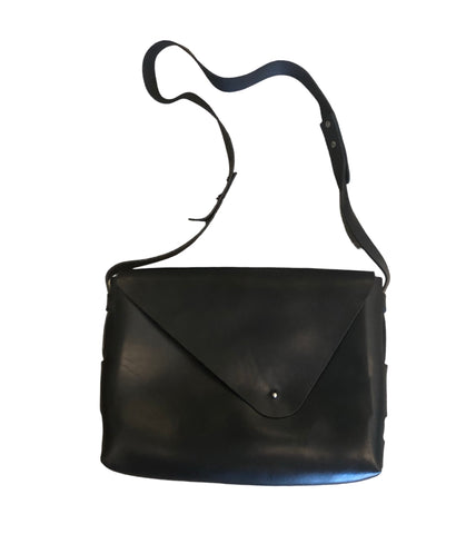 UB02 UNISEX HORIZONTAL "MESSENGER" BAG