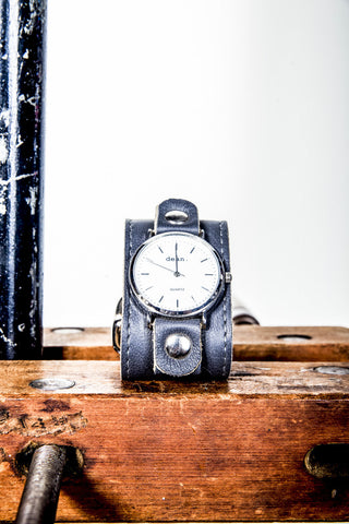 WW04 SINGLE STITCH LAMB SKIN WATCH